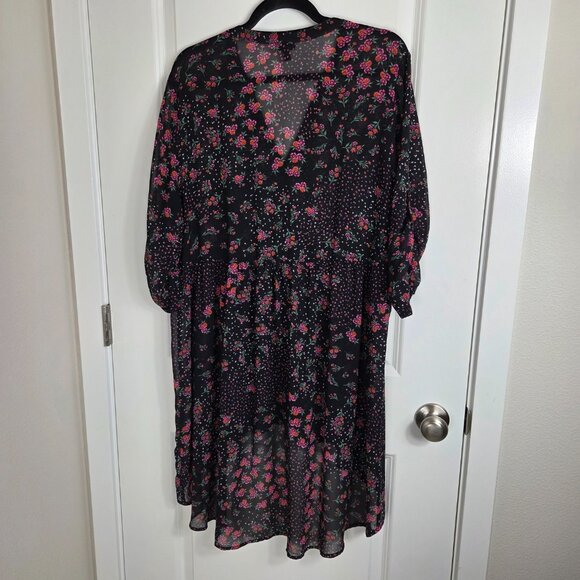 Torrid Black Floral Lexie Top - Picture 8 of 12